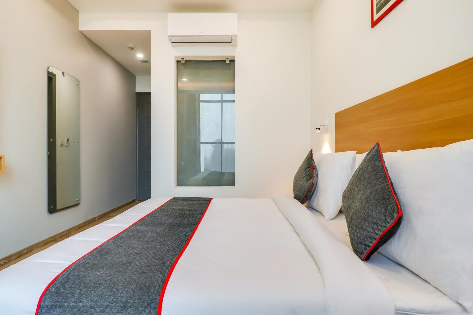 Super Townhouse Jashn Hotell Chinhat Eksteriør bilde