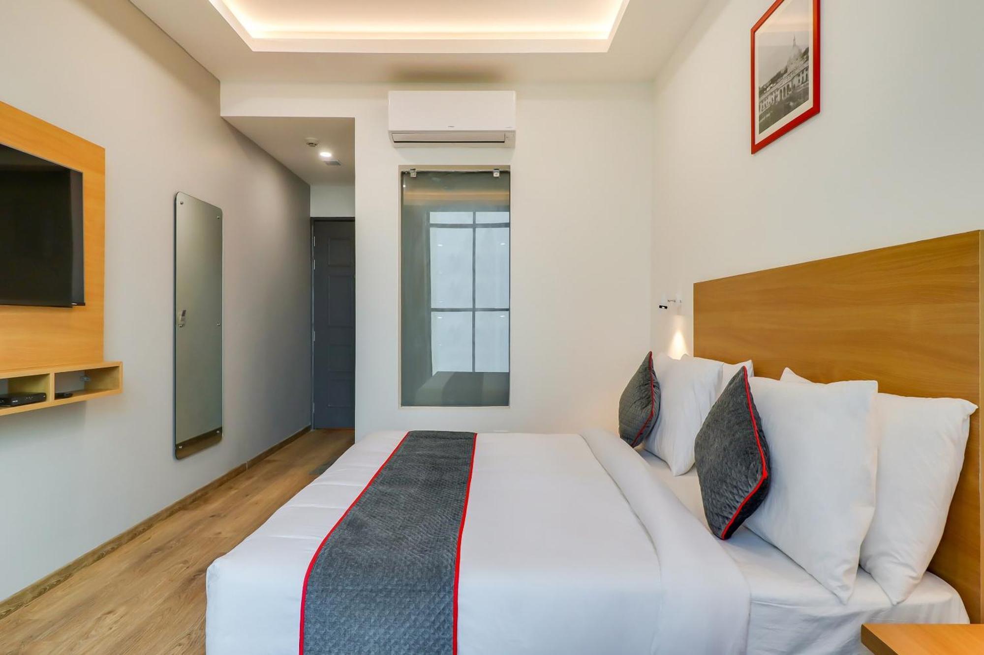 Super Townhouse Jashn Hotell Chinhat Eksteriør bilde