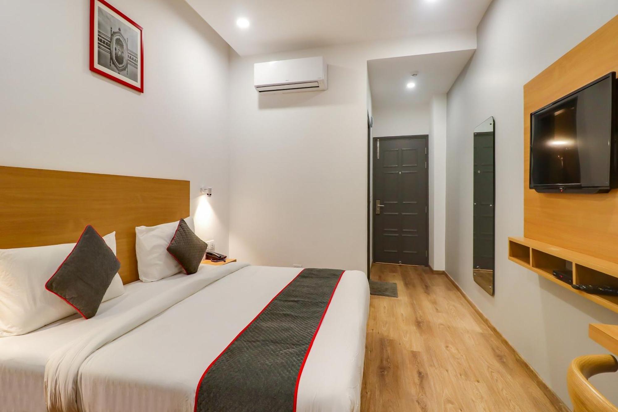 Super Townhouse Jashn Hotell Chinhat Eksteriør bilde