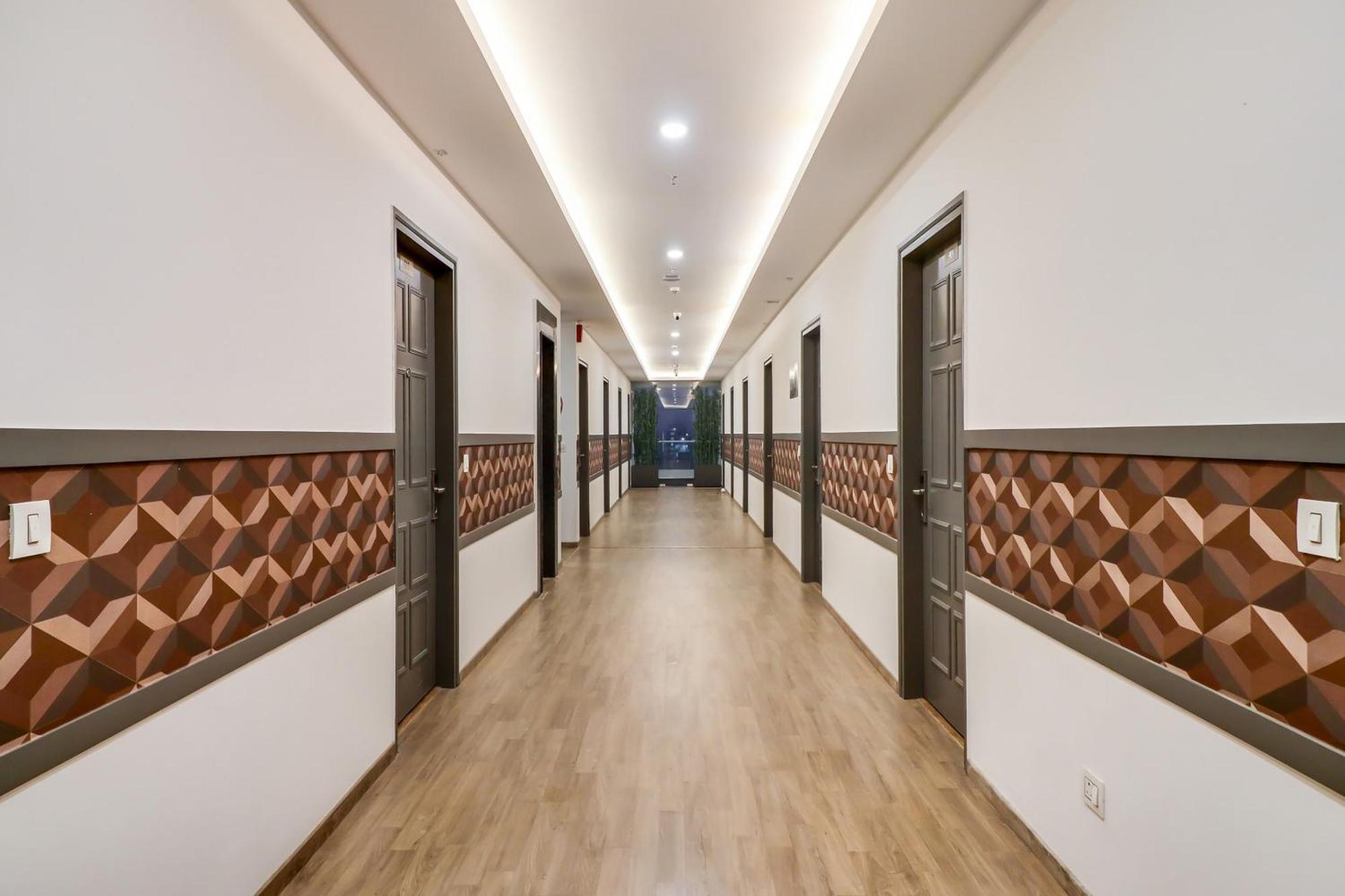 Super Townhouse Jashn Hotell Chinhat Eksteriør bilde